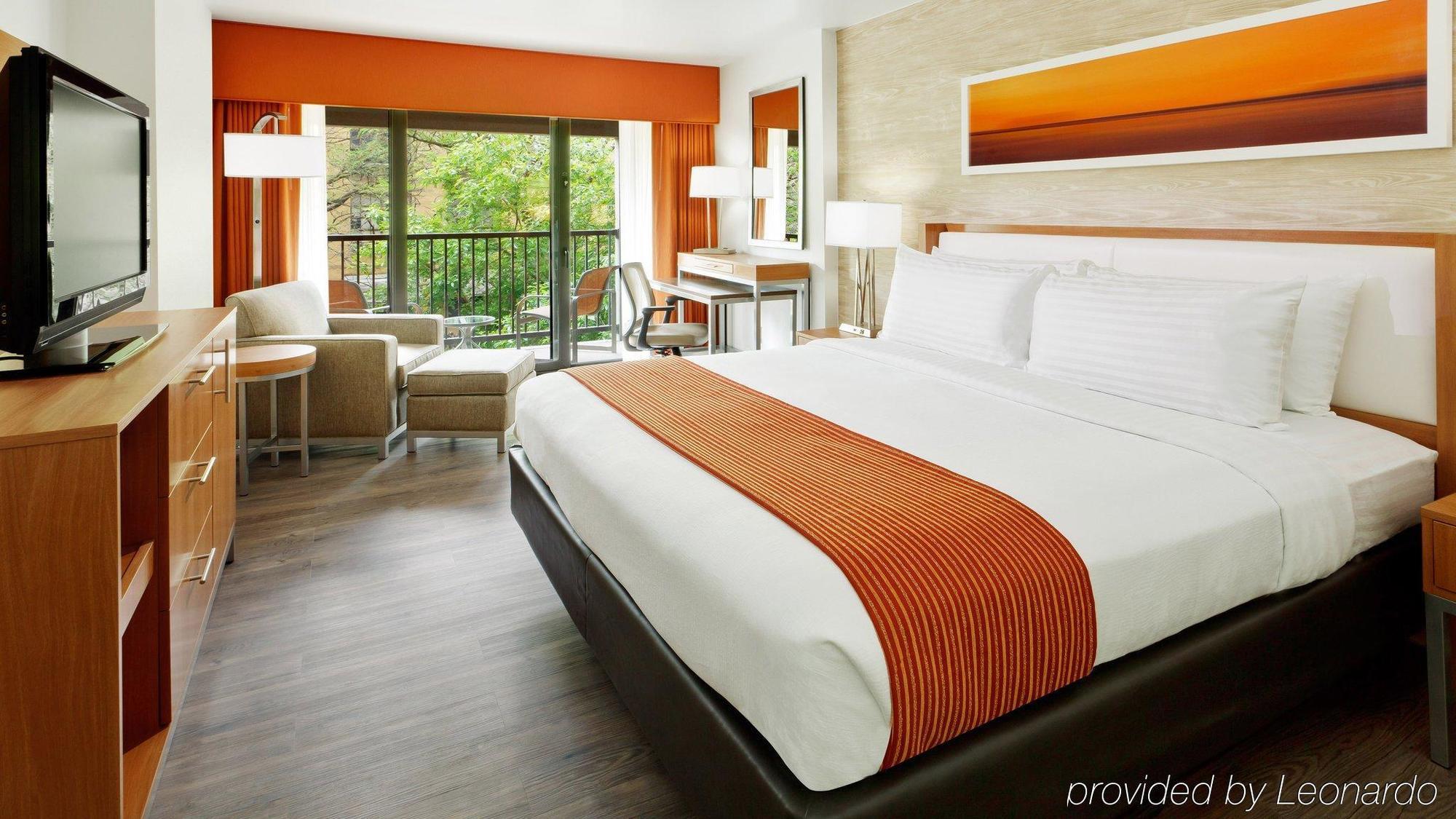 Holiday Inn San Antonio-Riverwalk By Ihg Exterior photo